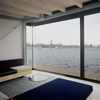 Hotel Old Town - Flodd - Floating Berlín